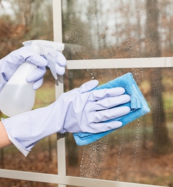 cleaning products tools best homemade window cleaner 03 aed804b8d9034941be9eba785dff7f7d